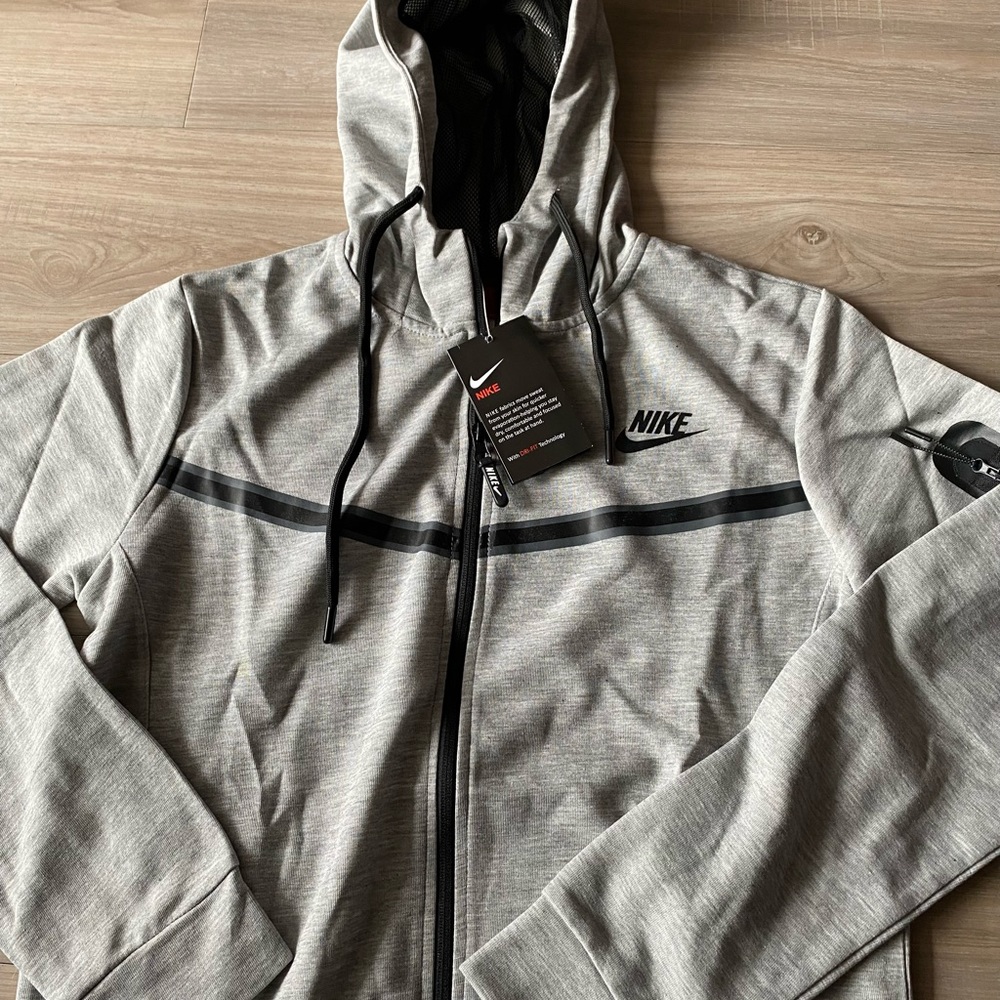 Grey Nike set - Picture 12 of 14